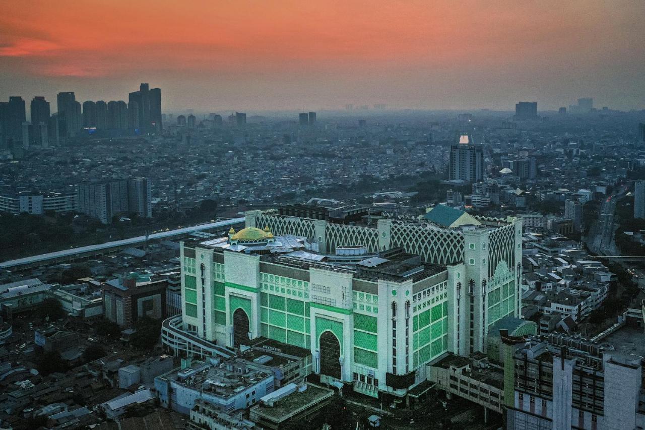 Yellow Bee Tanah Abang Giacarta Esterno foto